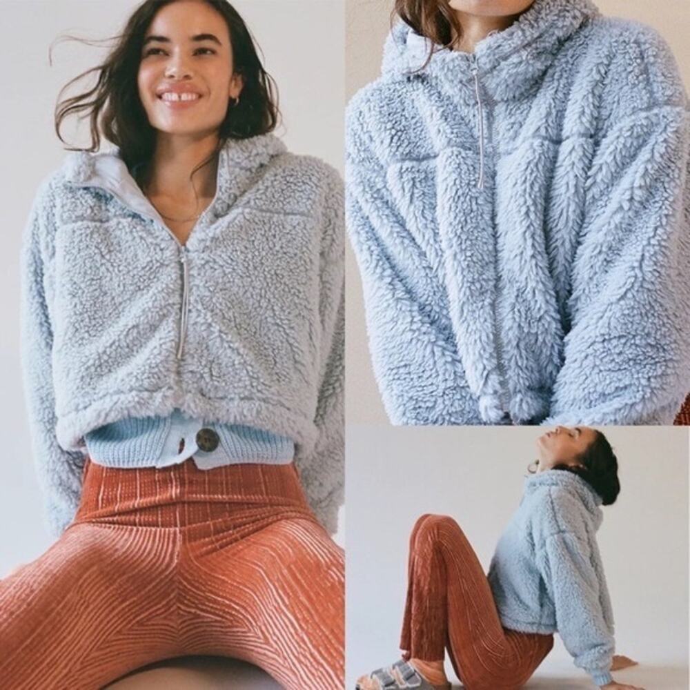 BDG Urban‎ Outfitters Cropped Hooded Teddy Jacket Blue